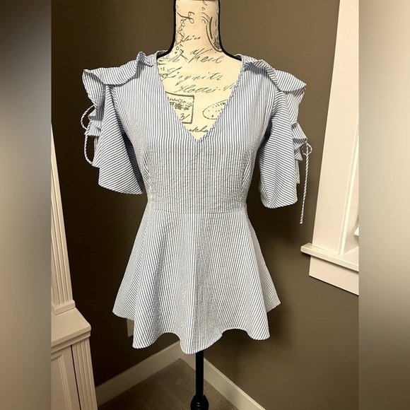 NWT Young 17 top, size S - Picture 1 of 6